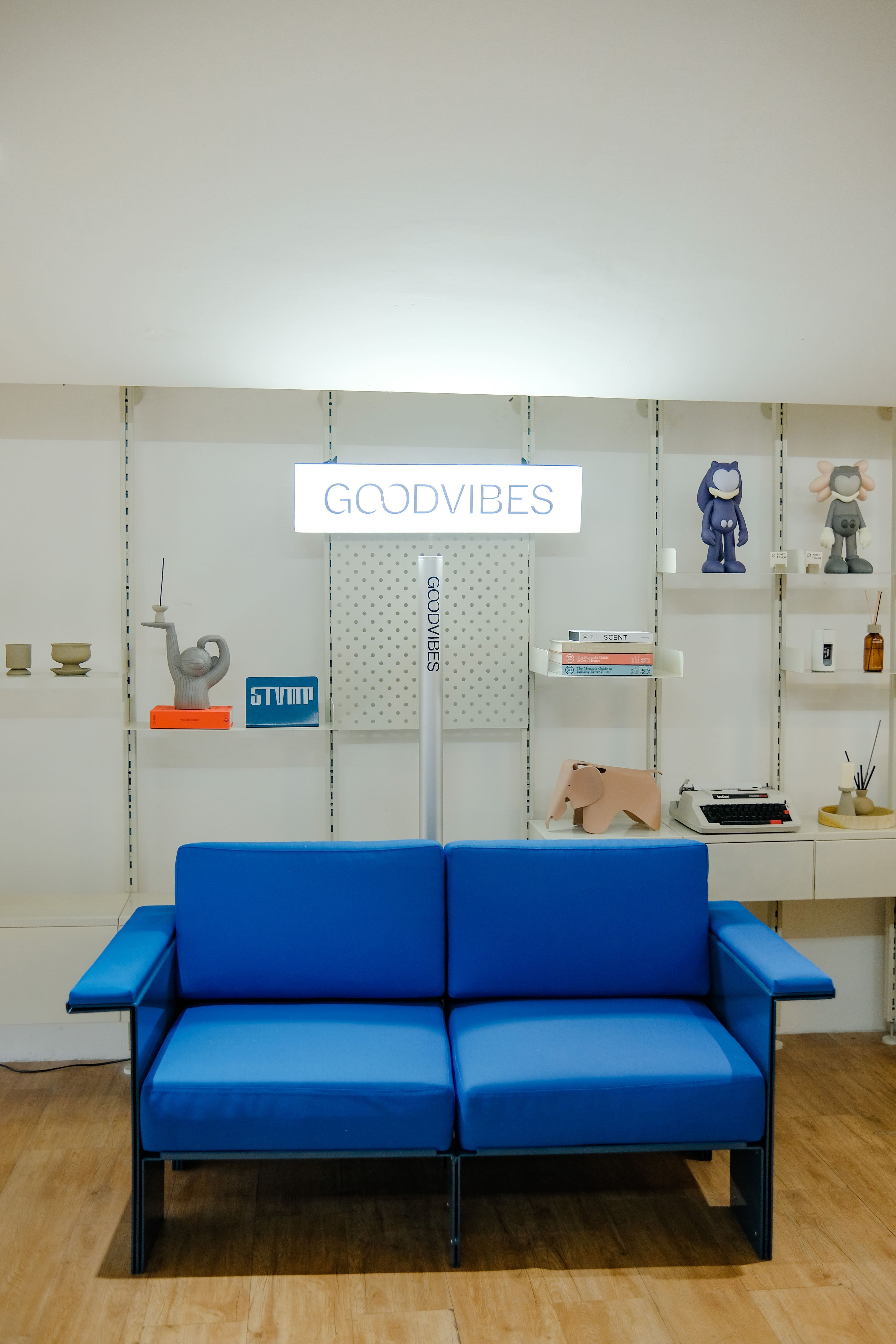 The Double Sofa - Blue(Leather)